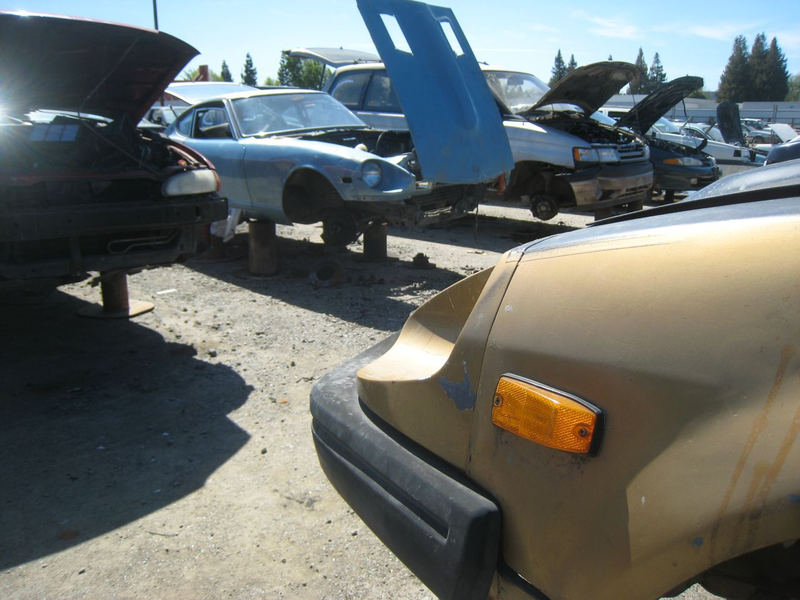 Illustration for article titled Striking Black Gold In The Junkyard